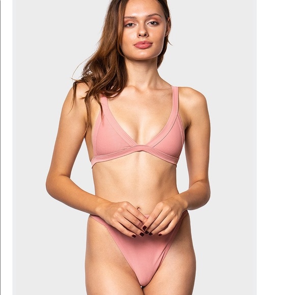 Black Bough pink bikini - Picture 5 of 5